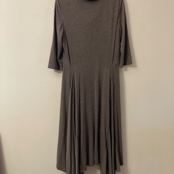 Signature brown dress with asymmetrical hem, quarter length sleeves, size 12 - Picture 5 of 9